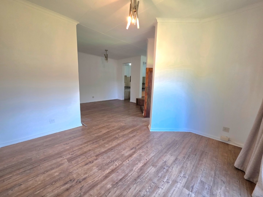 4 Bedroom Property for Sale in Reitz Free State